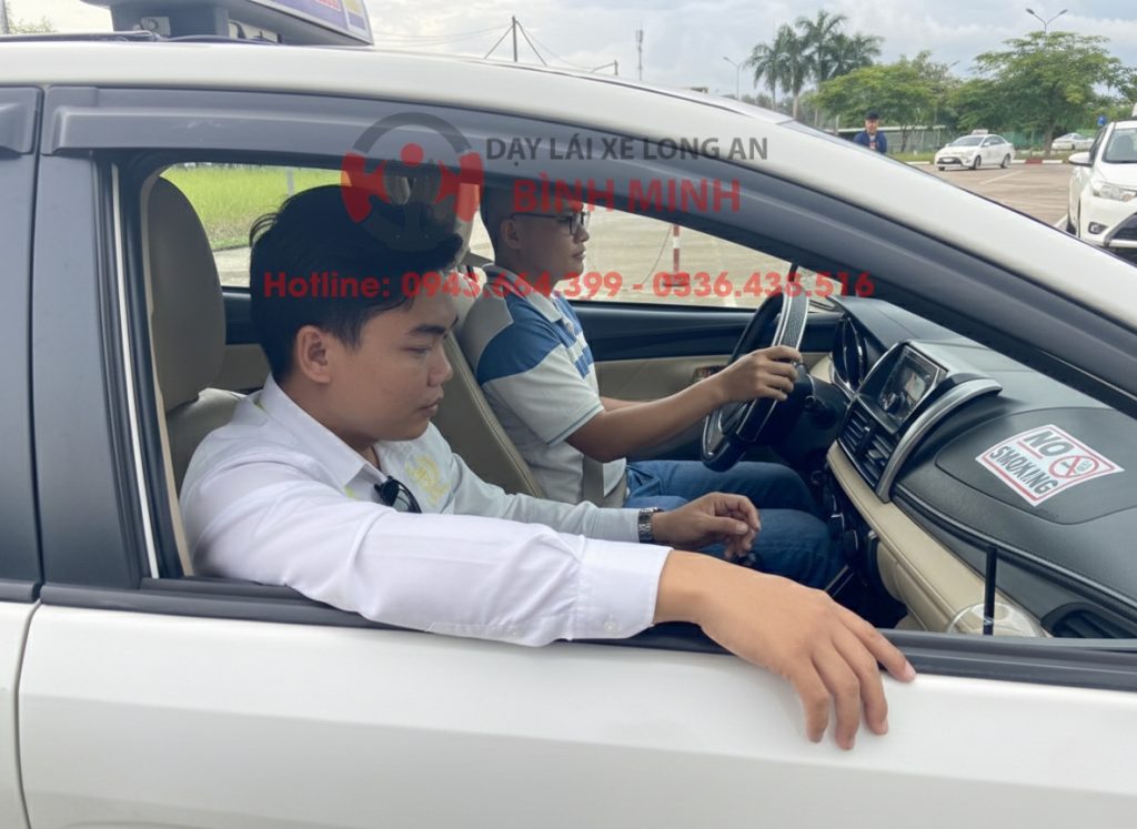 Học Lái Xe B2 Xe Đời Mới