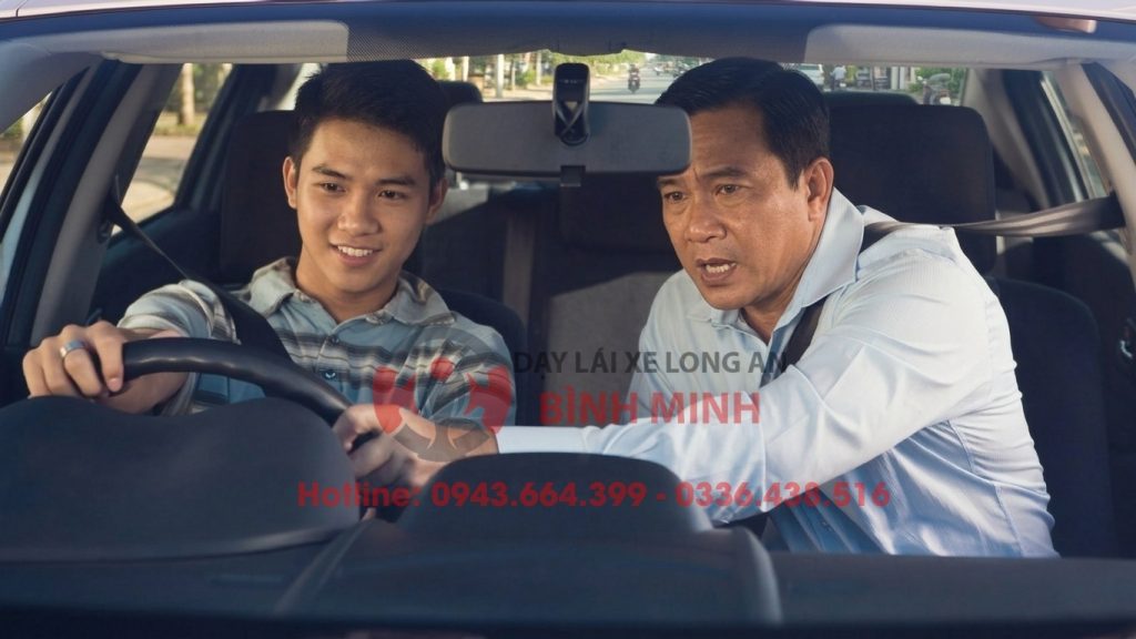 5 Điều Không Được Làm Khi Lái Xe Số Sàn