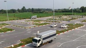 Khóa học lái xe hạng C1