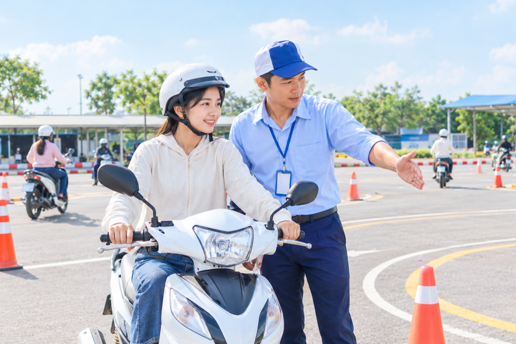 Học Bằng Lái Xe A1 Long An